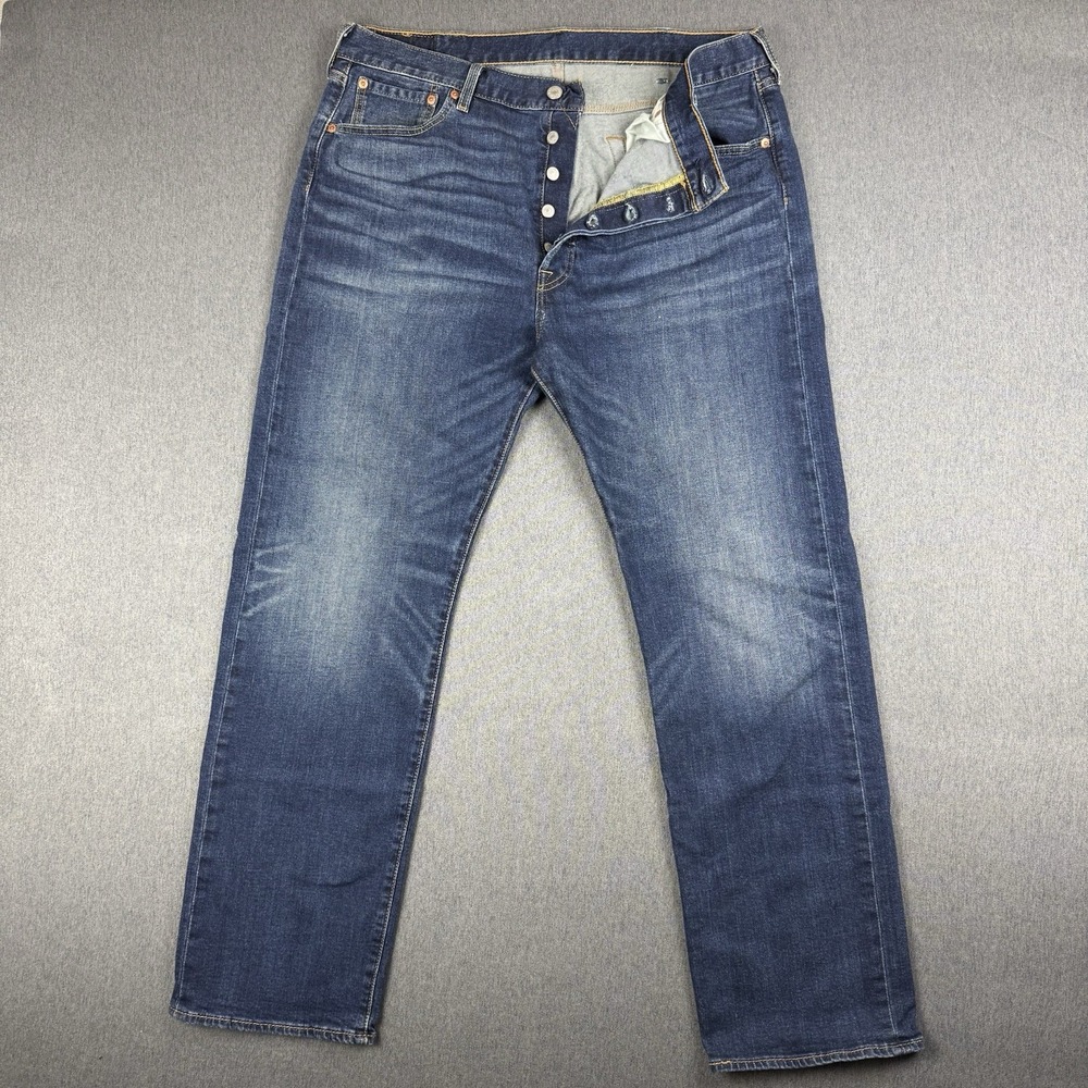 Levis 501 Jeans Mens 38x32 Button Fly Straight Leg Light Wash Denim Pants